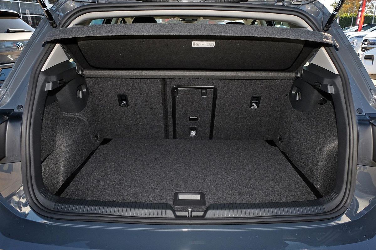2025 Volkswagen Golf 110TSI Life 8.5
