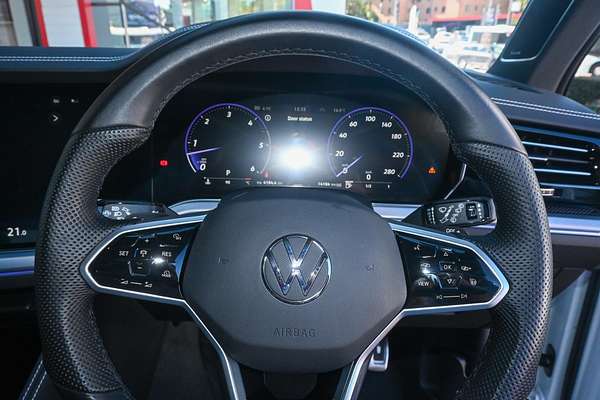 2024 Volkswagen Touareg 210TDI R-Line RC