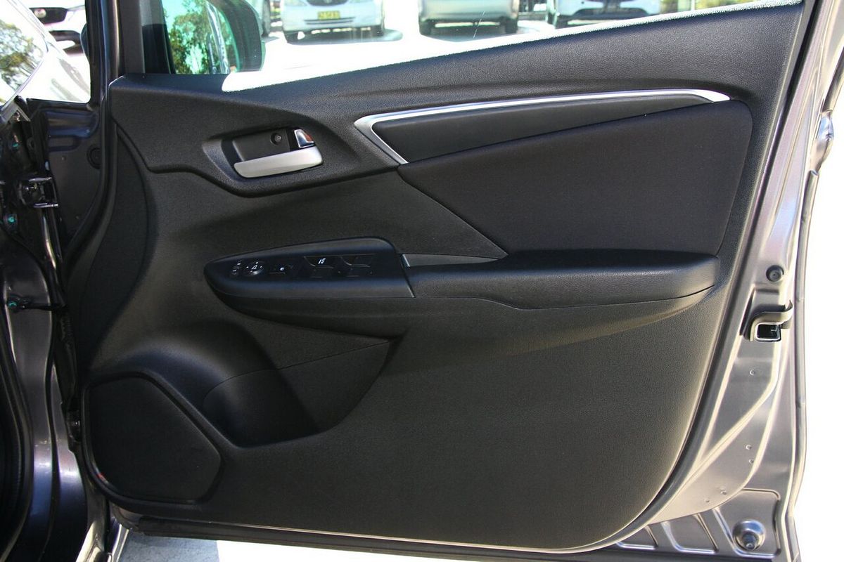 2019 Honda Jazz VTi GF