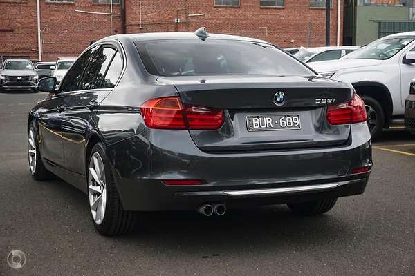2013 BMW 3 Series 328i Modern Line F30
