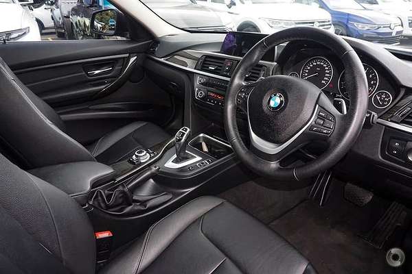 2013 BMW 3 Series 328i Modern Line F30