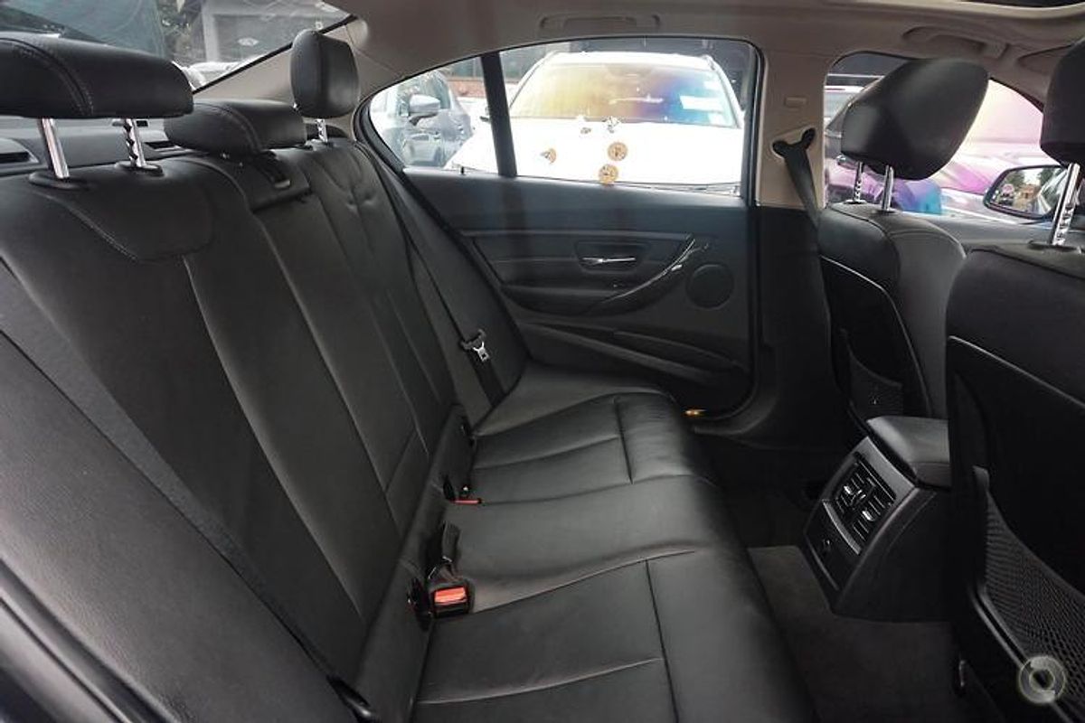 2013 BMW 3 Series 328i Modern Line F30
