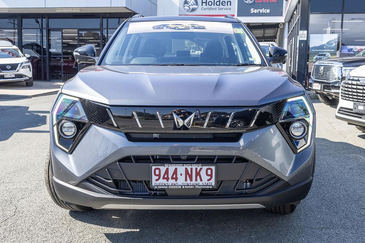 2025 Mahindra XUV3XO AX7L