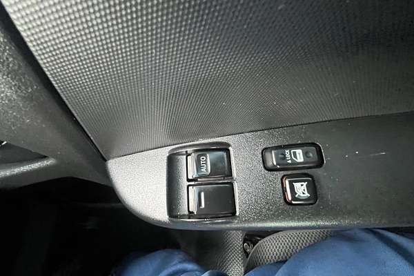 2007 Toyota Hiace TRH221R