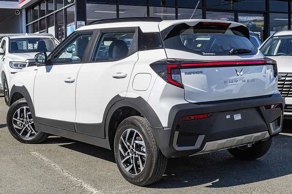2025 Mahindra XUV3XO AX5L