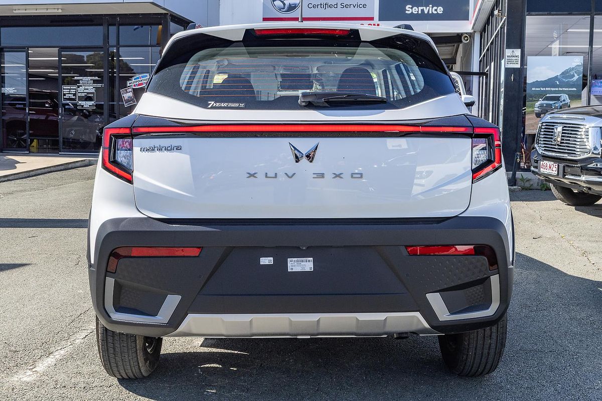 2025 Mahindra XUV3XO AX5L
