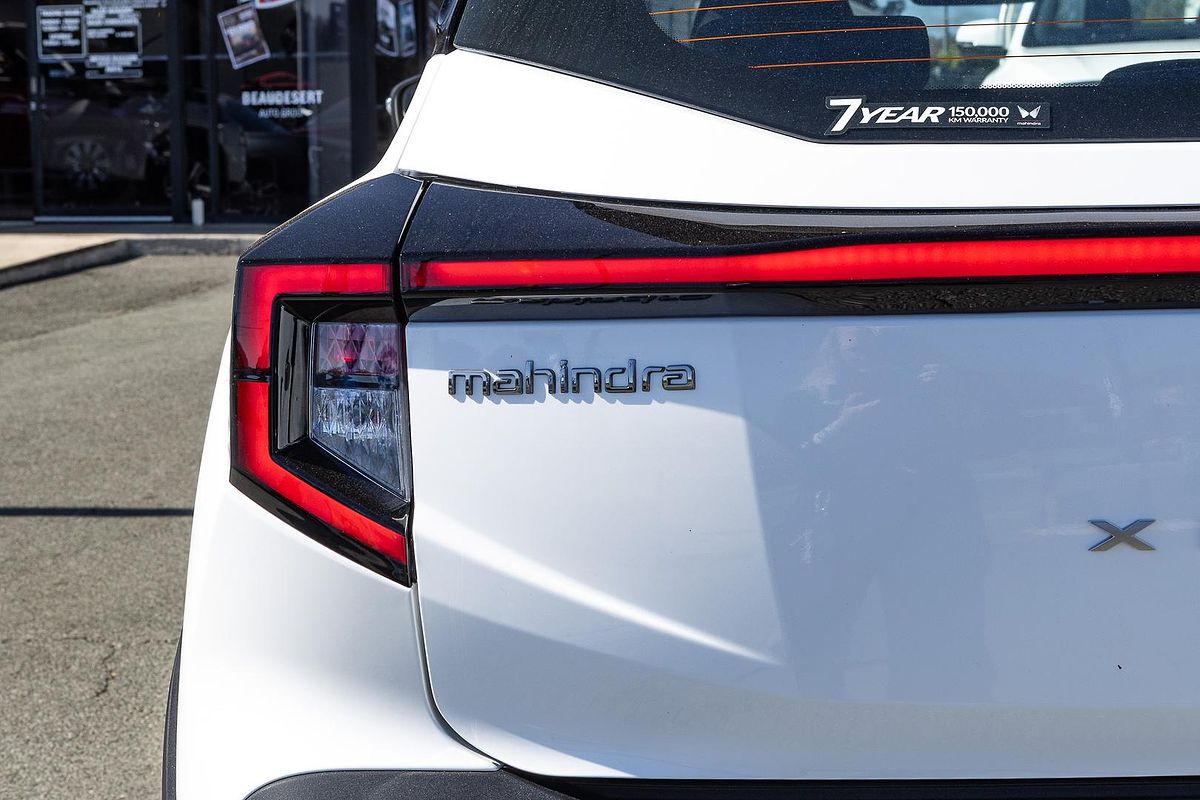 2025 Mahindra XUV3XO AX5L