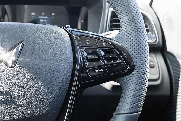 2025 Mahindra XUV3XO AX5L