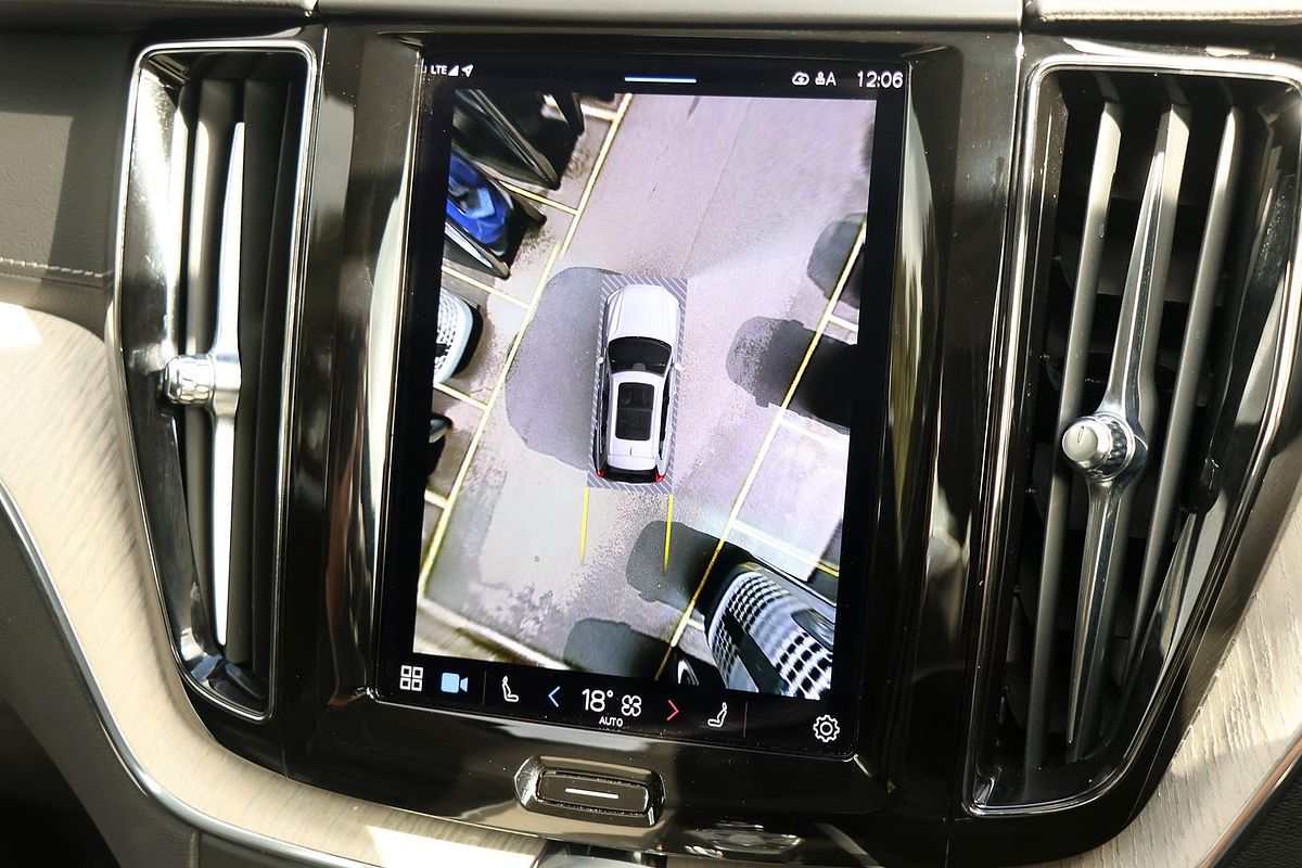 2021 Volvo XC60 B5 Inscription