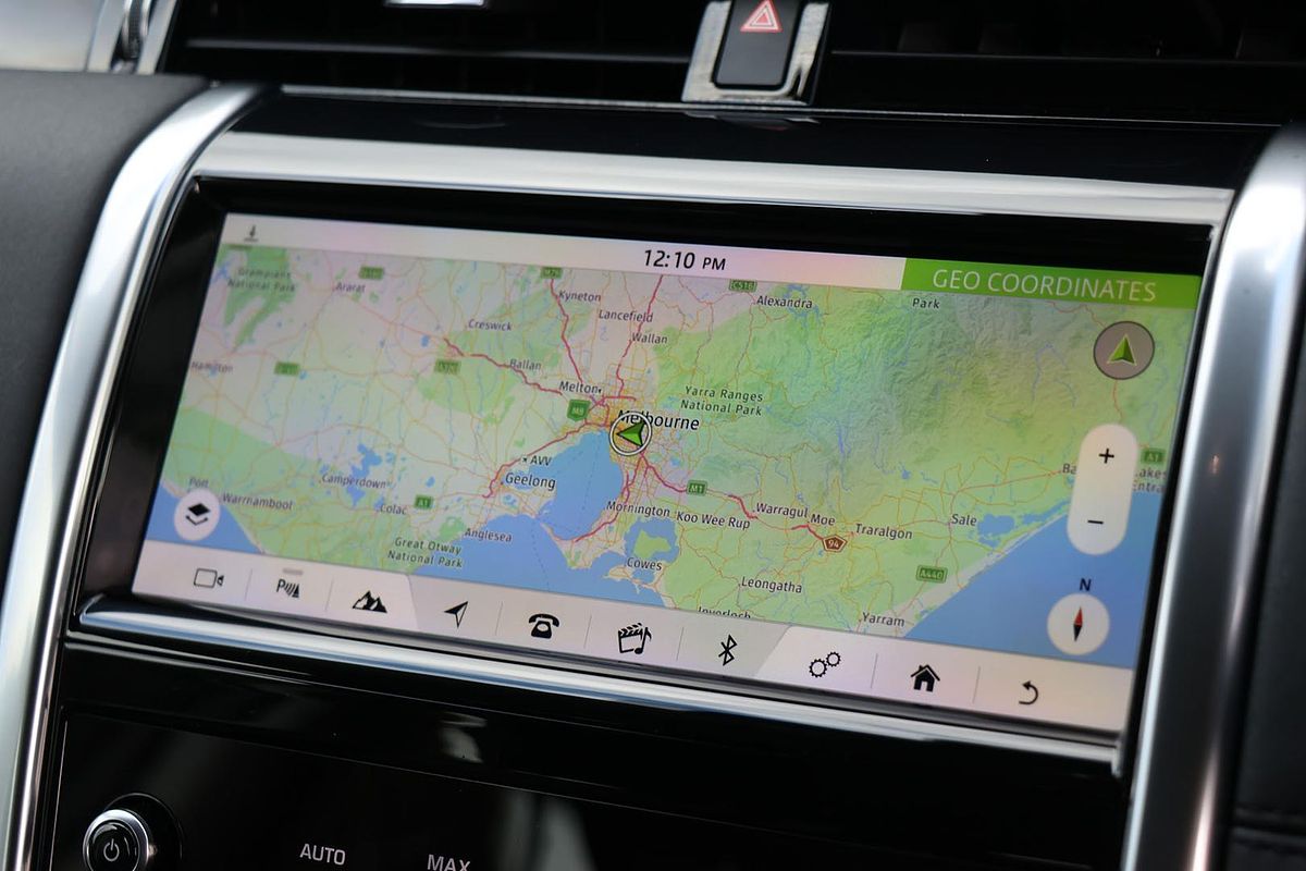 2019 Land Rover Discovery Sport P200 S L550