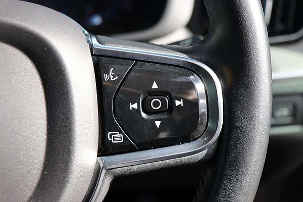 2021 Volvo XC60 B5 Inscription