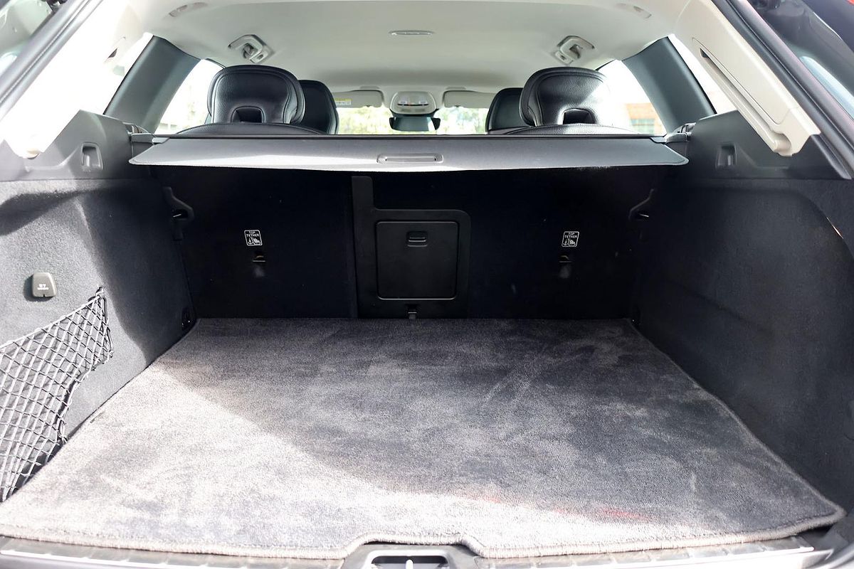 2021 Volvo XC60 B5 Inscription