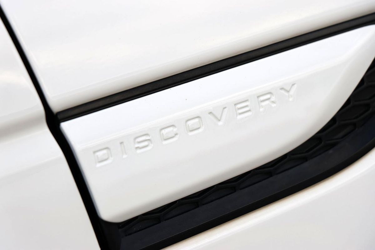 2019 Land Rover Discovery Sport P200 S L550