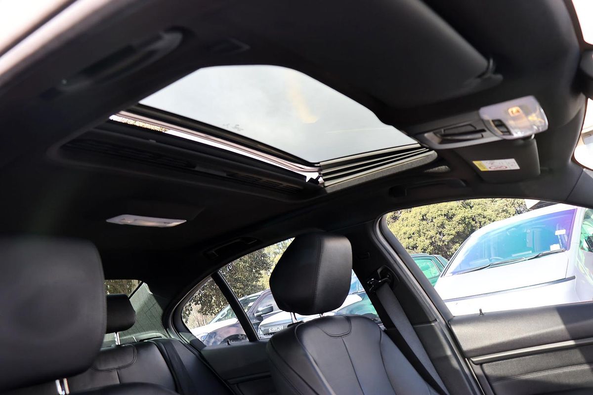 2014 BMW 3 Series 320i M Sport F30