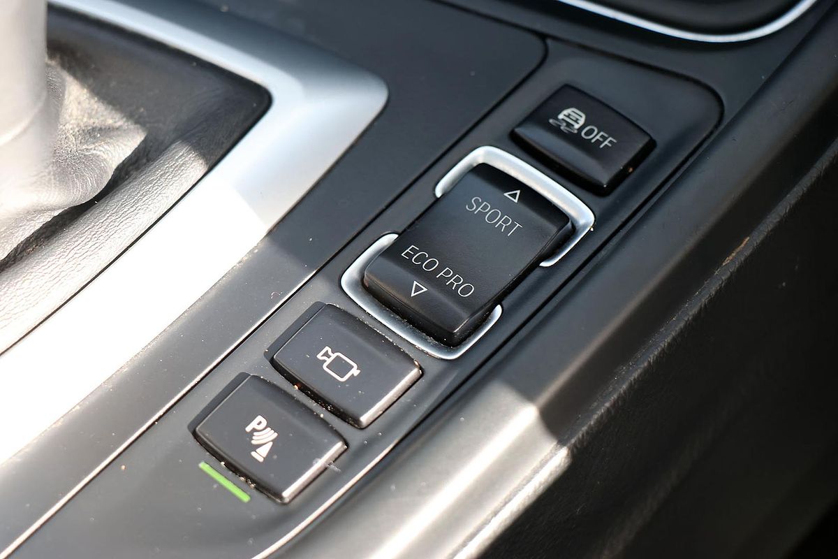 2014 BMW 3 Series 320i M Sport F30