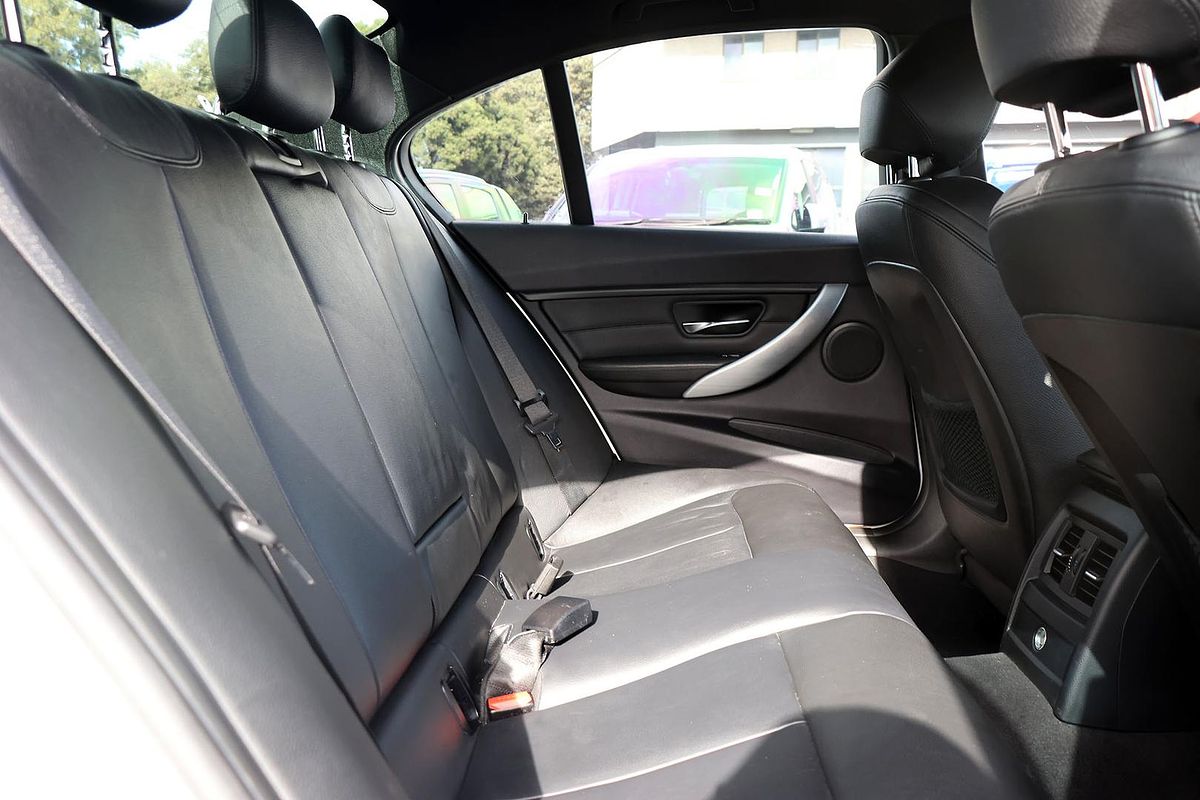 2014 BMW 3 Series 320i M Sport F30