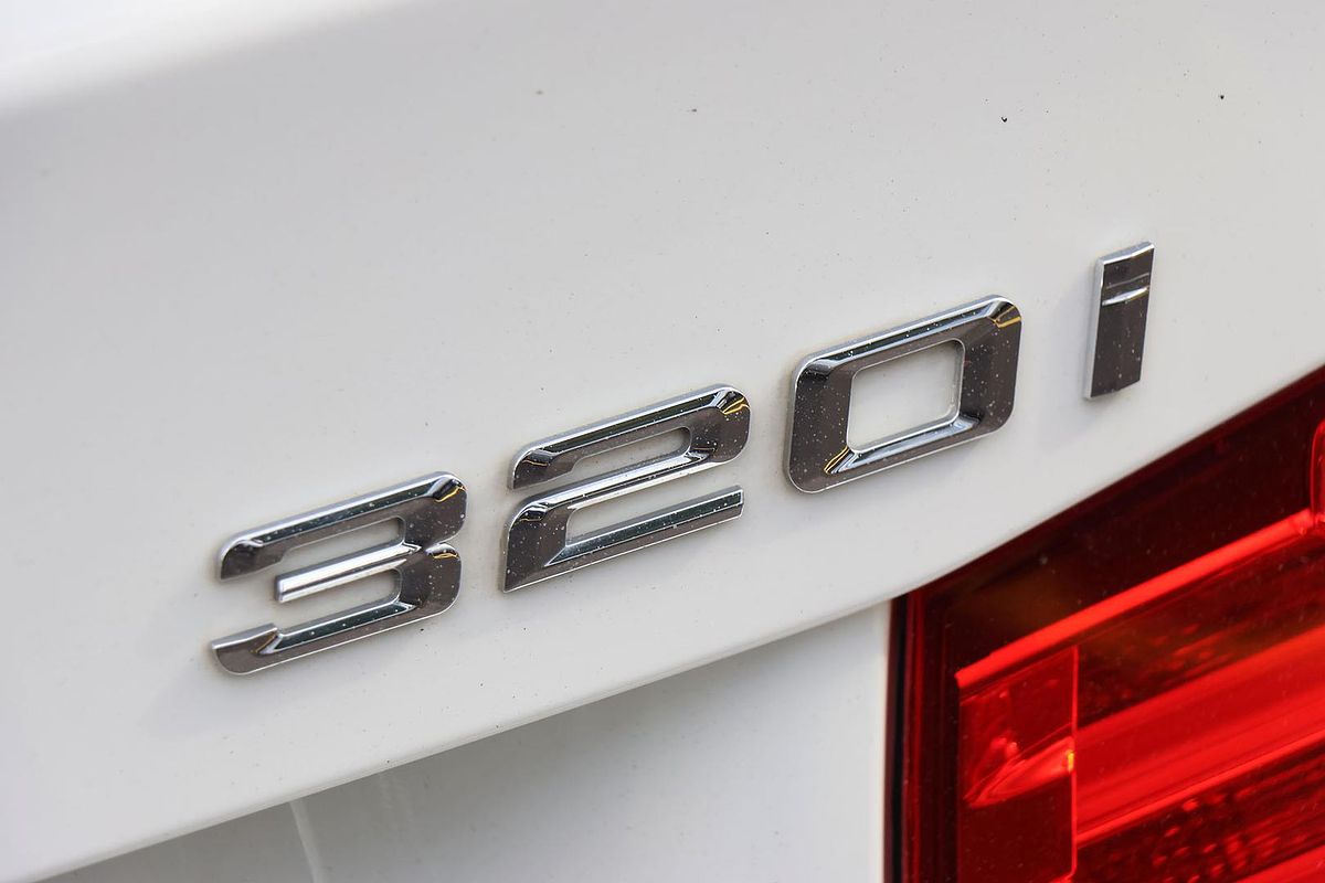 2014 BMW 3 Series 320i M Sport F30