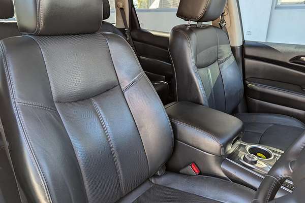 2015 Nissan Pathfinder Ti R52
