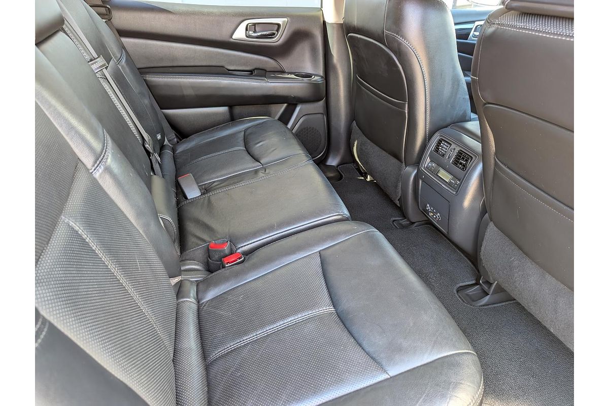2015 Nissan Pathfinder Ti R52