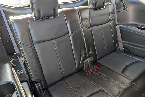 2015 Nissan Pathfinder Ti R52