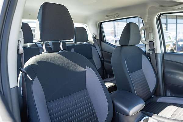 2025 Nissan Navara SL D23 4X4