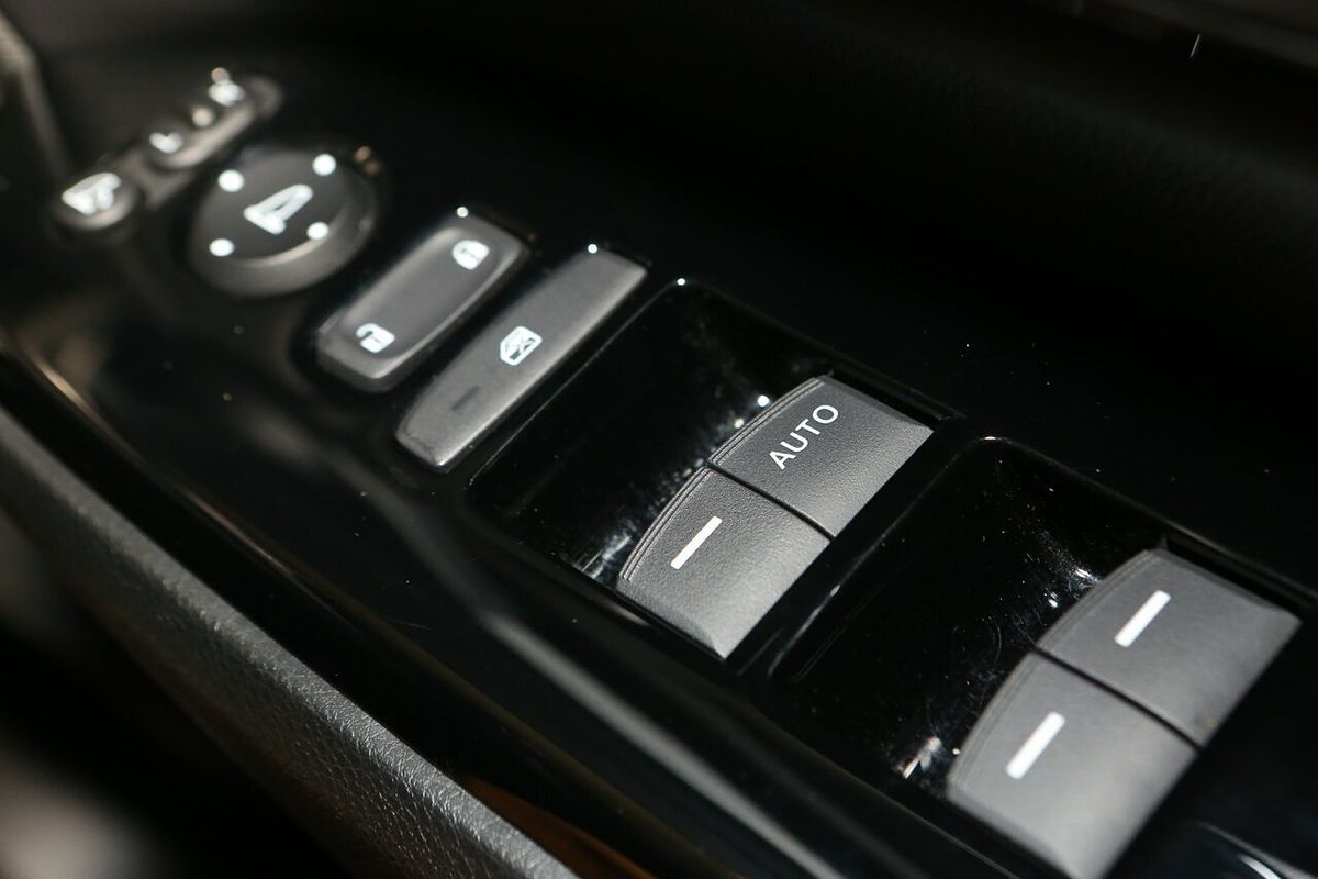 2023 Honda CR-V Black Edition RW