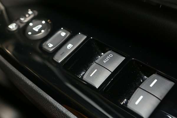2023 Honda CR-V Black Edition RW
