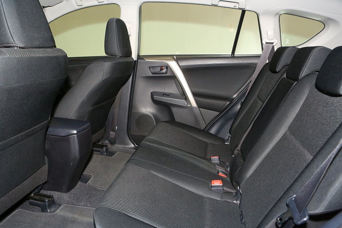 2015 Toyota RAV4 GX ZSA42R