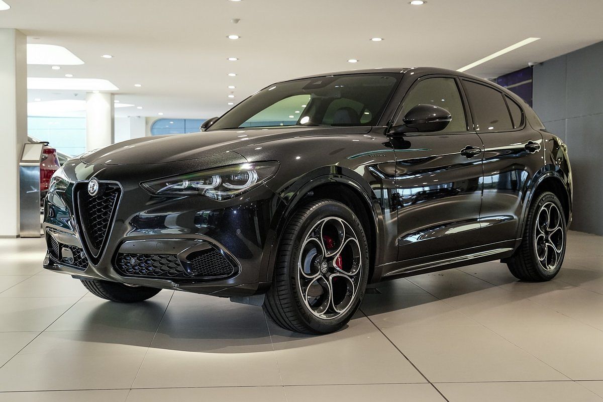 2023 Alfa Romeo Stelvio Veloce Series 4