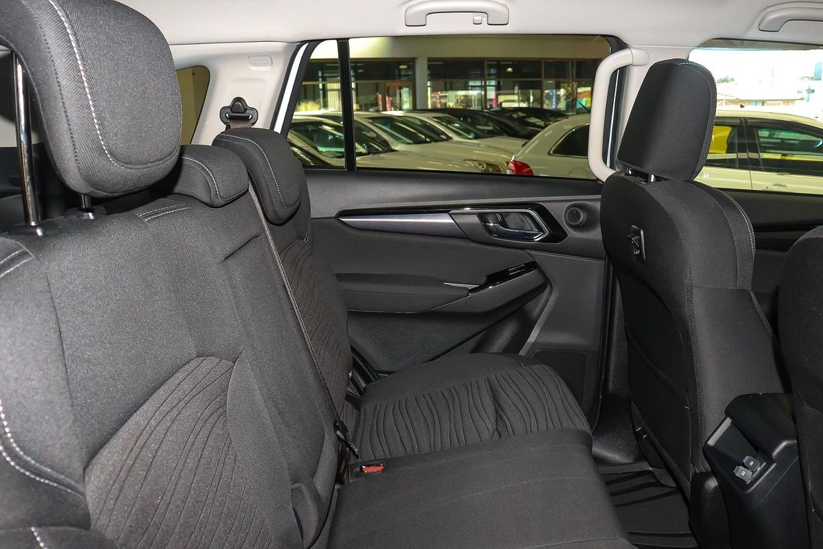 2023 Isuzu MU-X LS-U