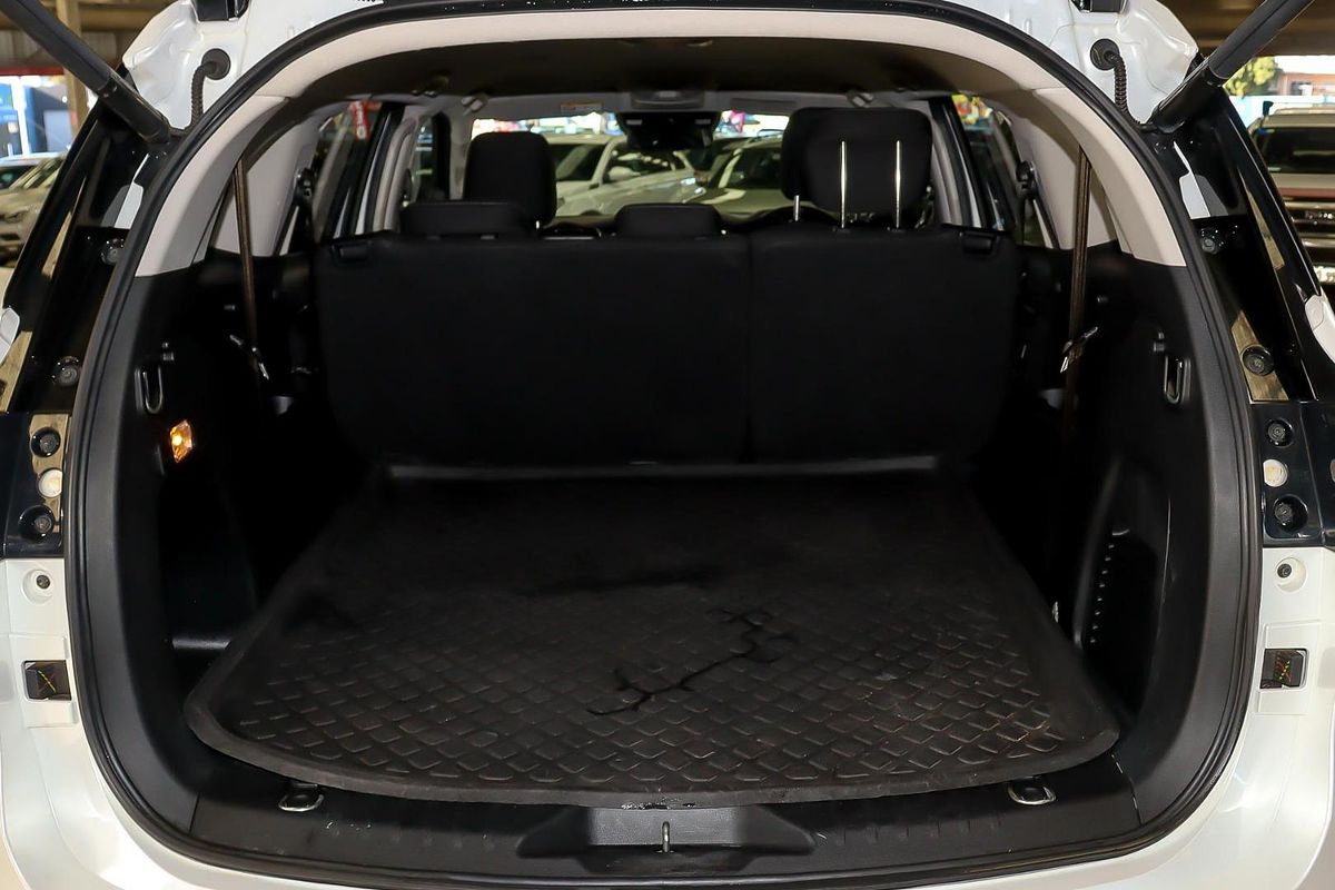 2023 Isuzu MU-X LS-U