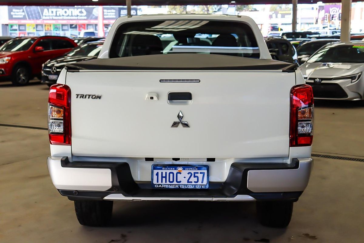 2022 Mitsubishi Triton GLX+ MR 4X4