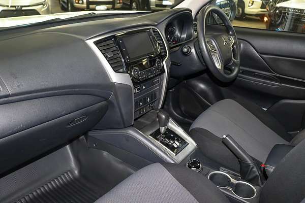 2022 Mitsubishi Triton GLX+ MR 4X4