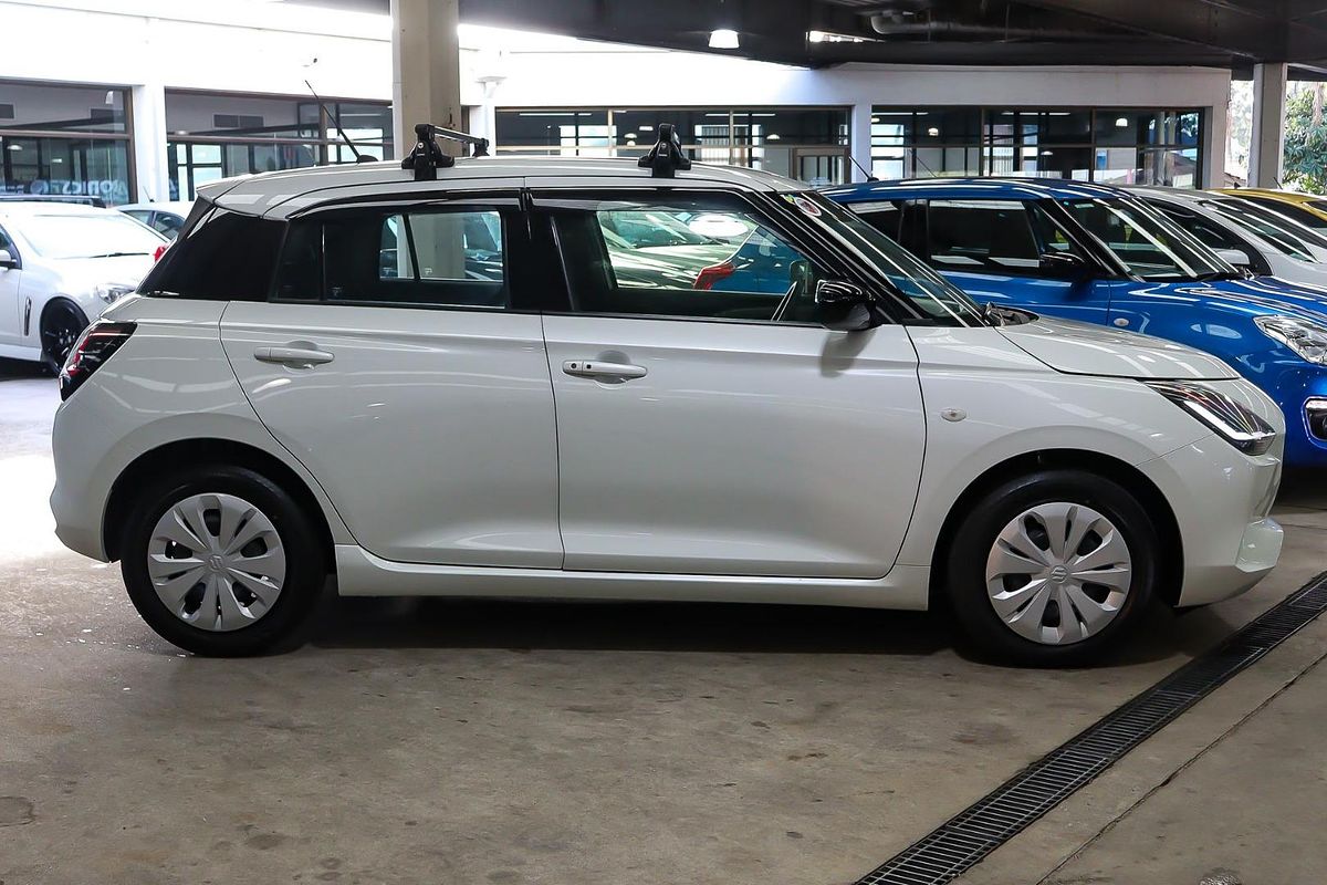 2024 Suzuki Swift Hybrid UZ