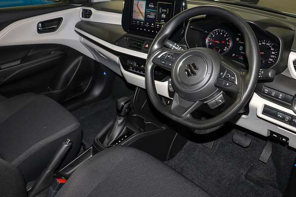 2024 Suzuki Swift Hybrid UZ