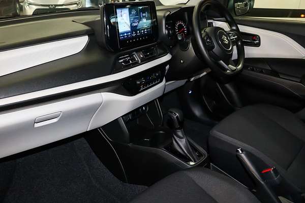 2024 Suzuki Swift Hybrid UZ