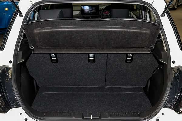 2024 Suzuki Swift Hybrid UZ