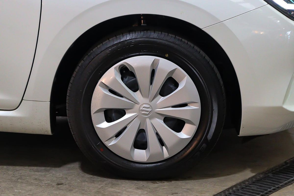 2024 Suzuki Swift Hybrid UZ
