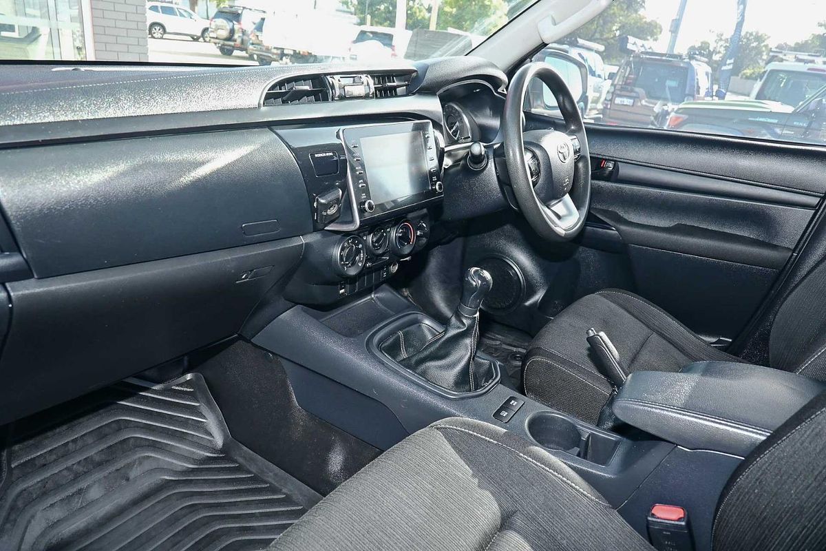 2020 Toyota Hilux SR GUN126R 4X4