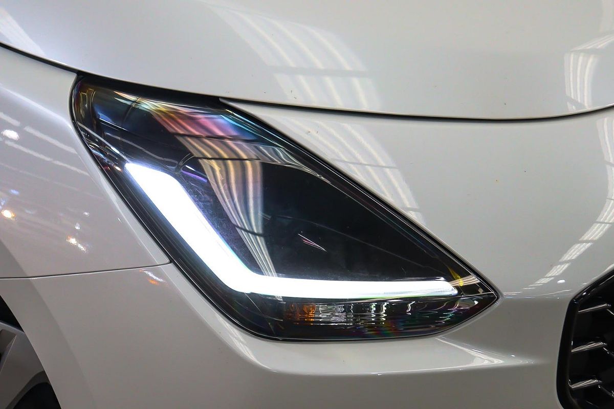2024 Suzuki Swift Hybrid UZ
