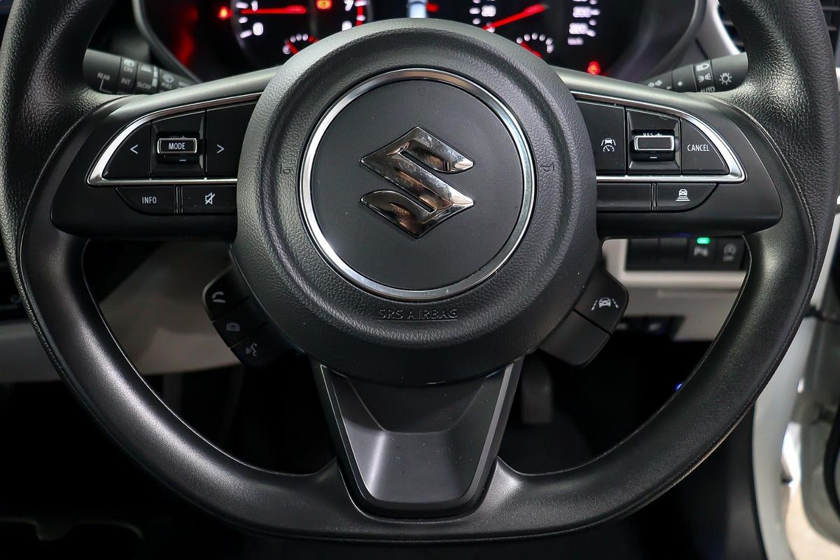 2024 Suzuki Swift Hybrid UZ