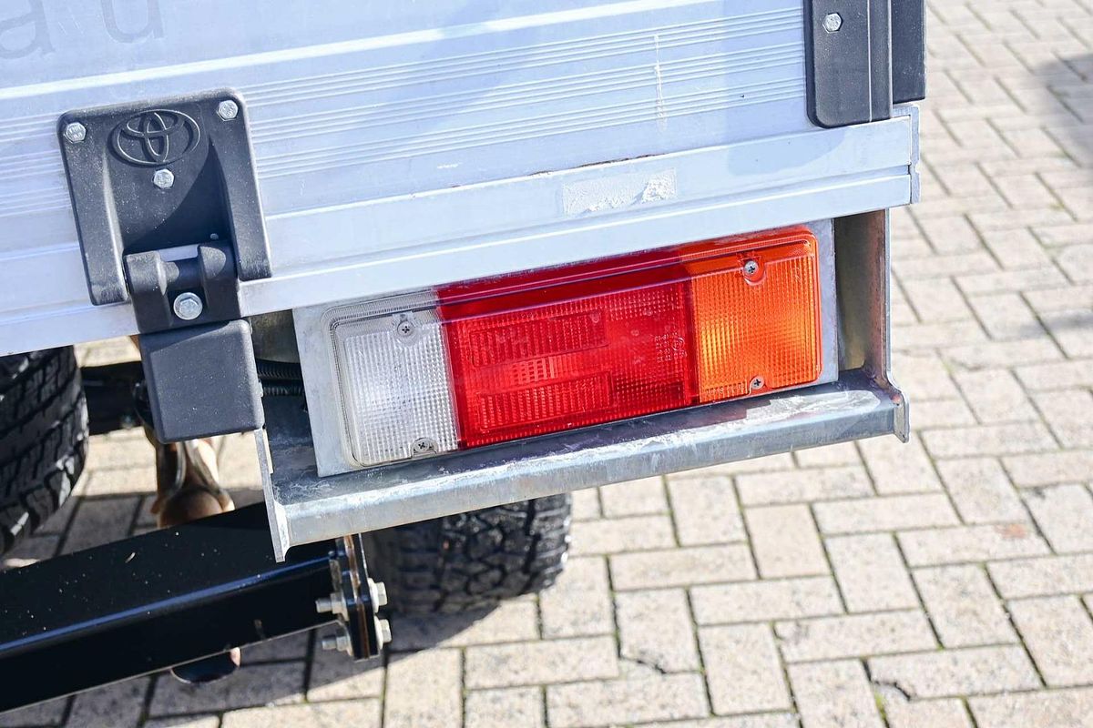 2020 Toyota Hilux SR GUN126R 4X4