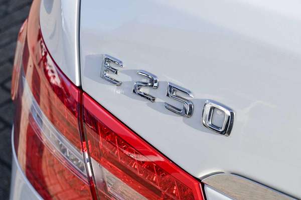 2010 Mercedes-Benz E-Class E250 CGI Elegance C207