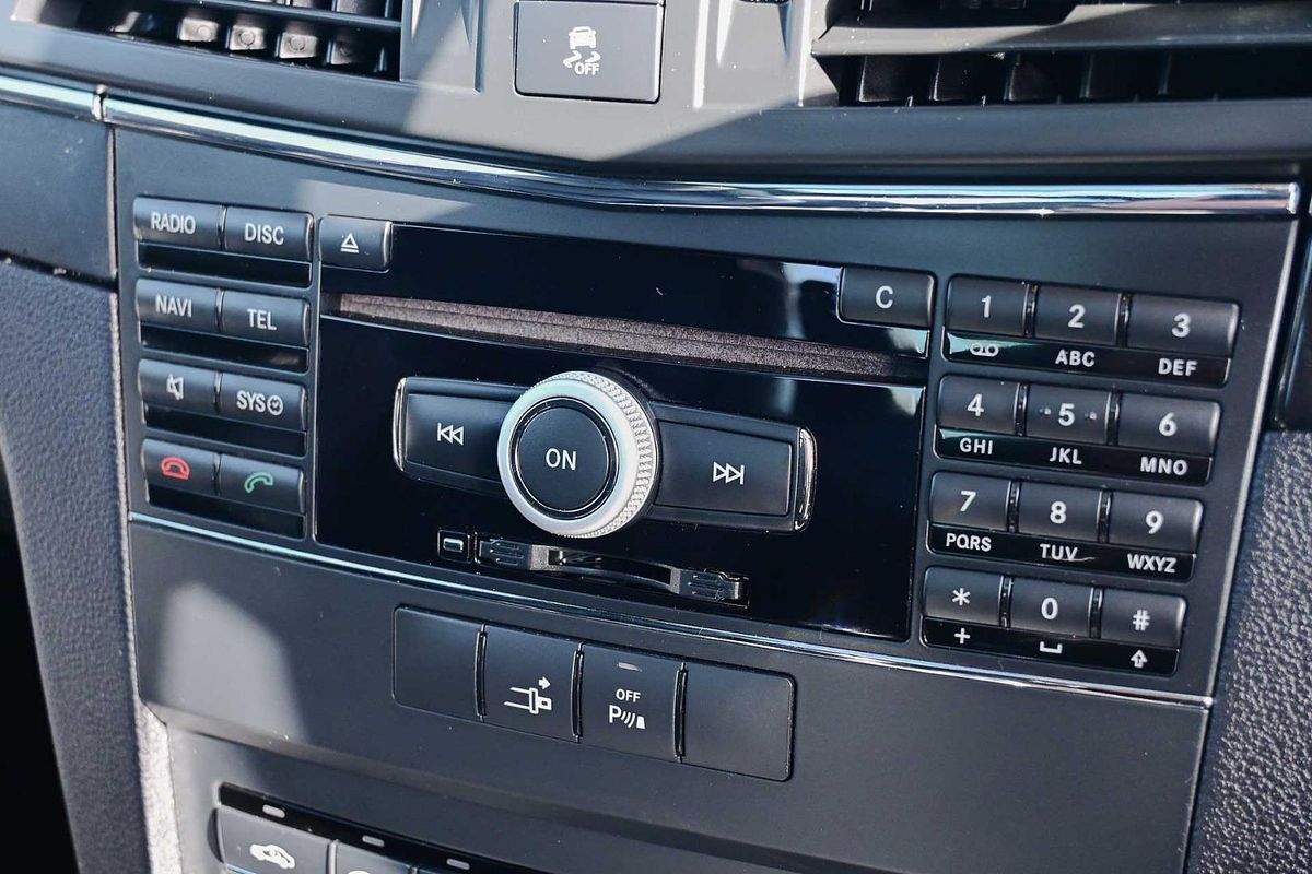 2010 Mercedes-Benz E-Class E250 CGI Elegance C207