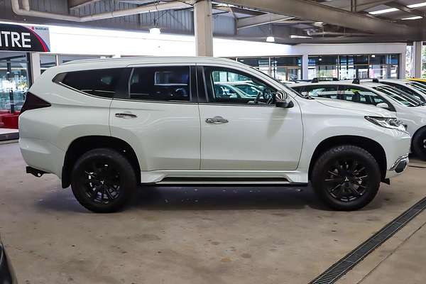 2017 Mitsubishi Pajero Sport GLX QE