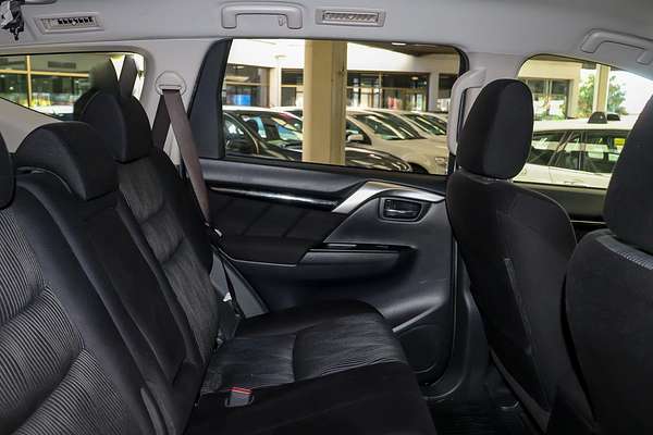 2017 Mitsubishi Pajero Sport GLX QE