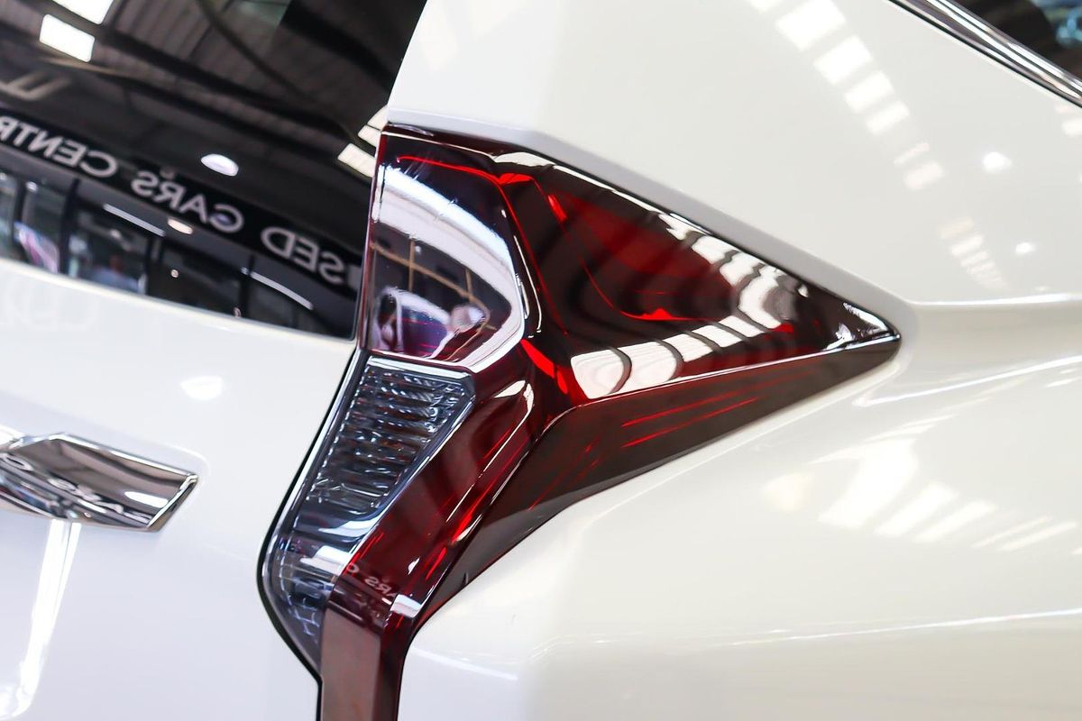 2017 Mitsubishi Pajero Sport GLX QE
