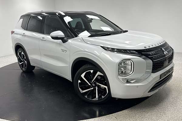 2022 Mitsubishi Outlander PHEV Exceed Tourer ZM
