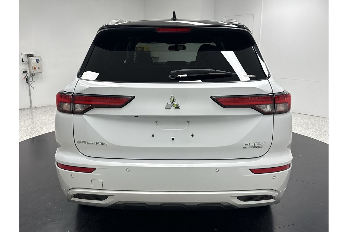 2022 Mitsubishi Outlander PHEV Exceed Tourer ZM
