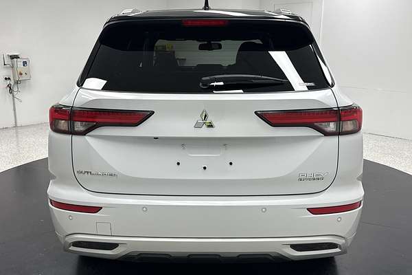 2022 Mitsubishi Outlander PHEV Exceed Tourer ZM